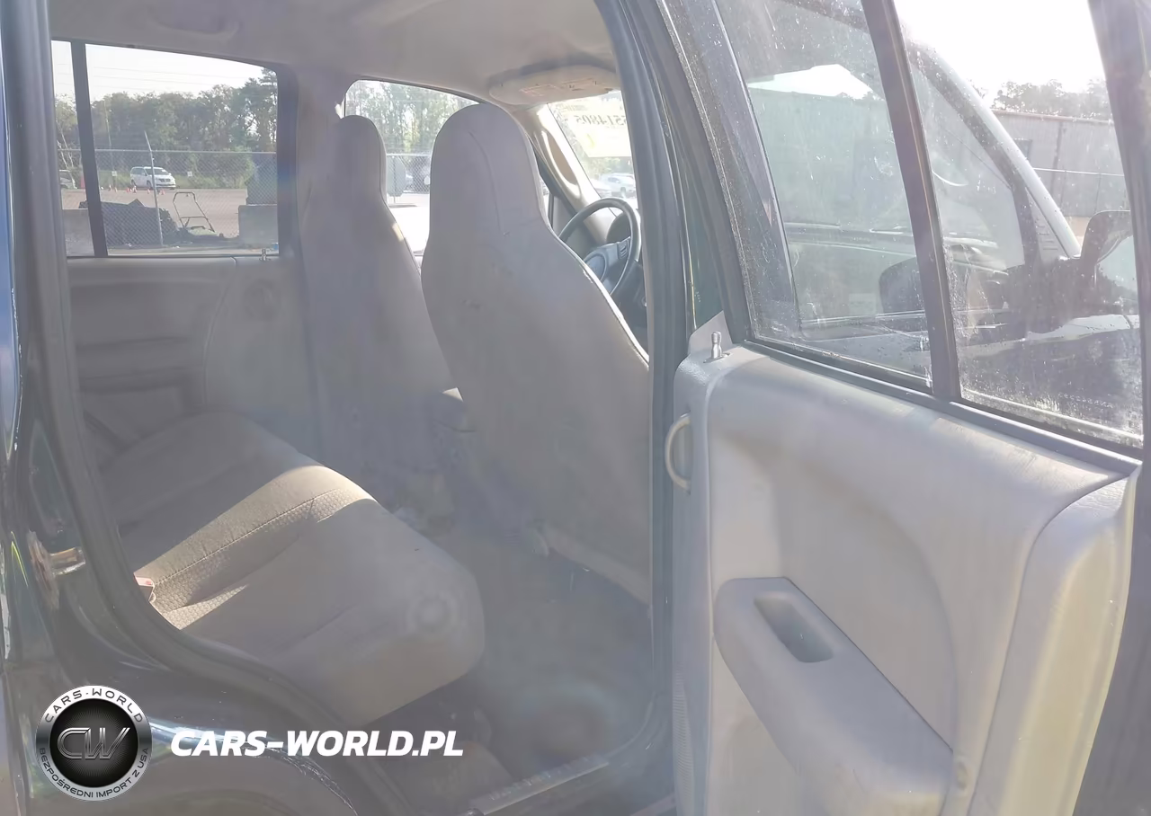2003 Jeep Liberty Sport VIN:1J4GK48K53W581464 - 8