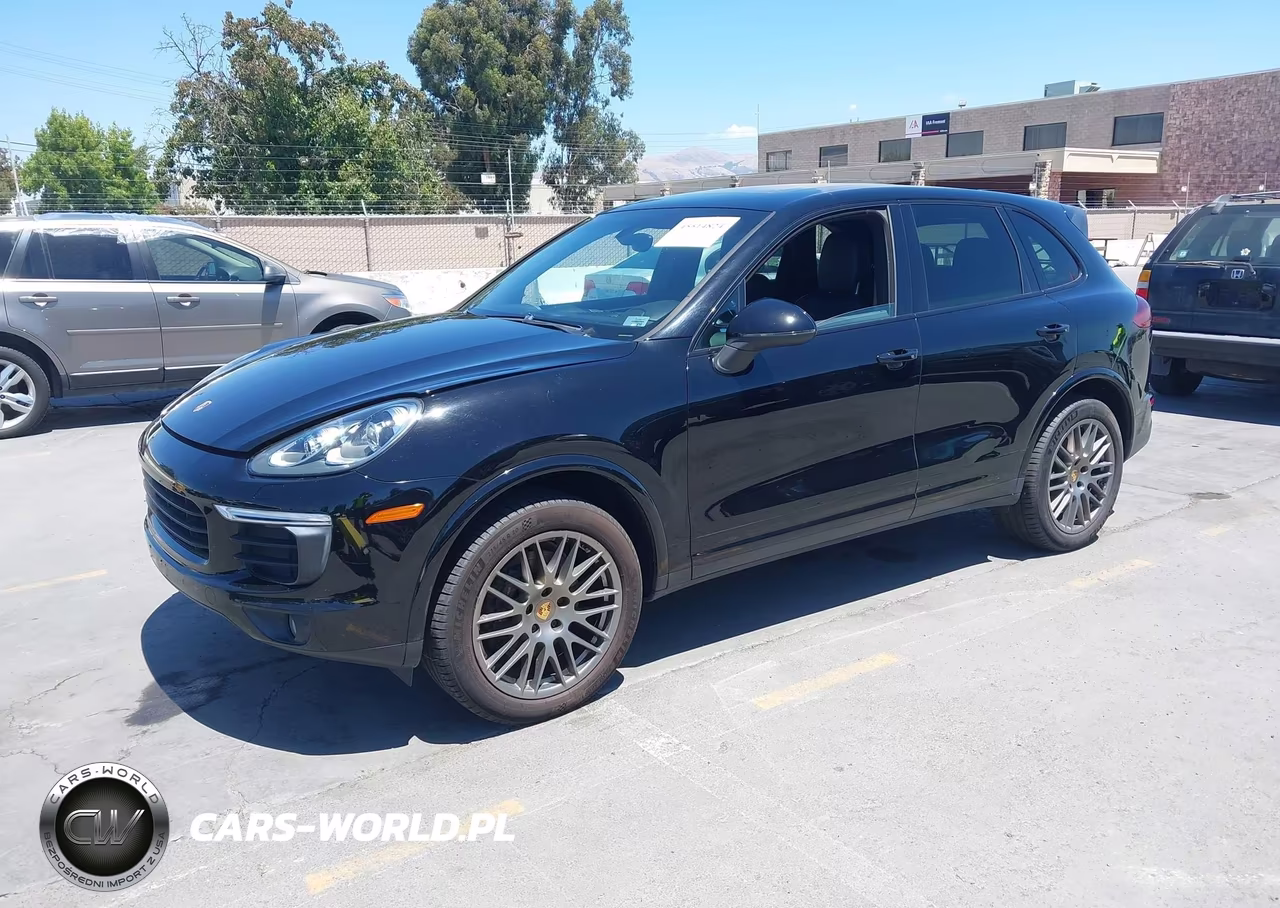 2017 Porsche Cayenne Platinum Edition VIN:WP1AA2A22HKA87475 - 2
