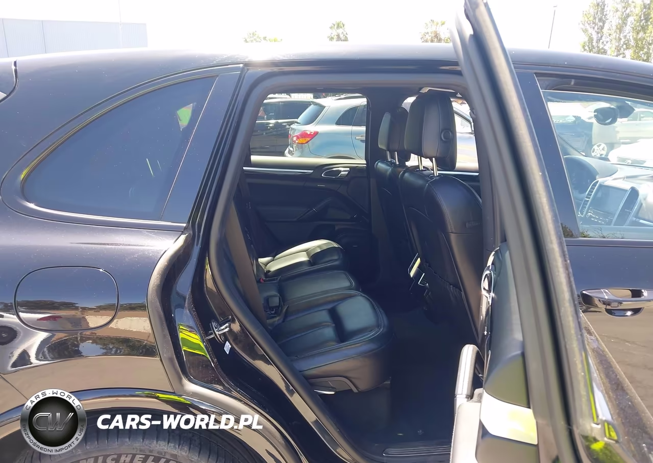 2017 Porsche Cayenne Platinum Edition VIN:WP1AA2A22HKA87475 - 8