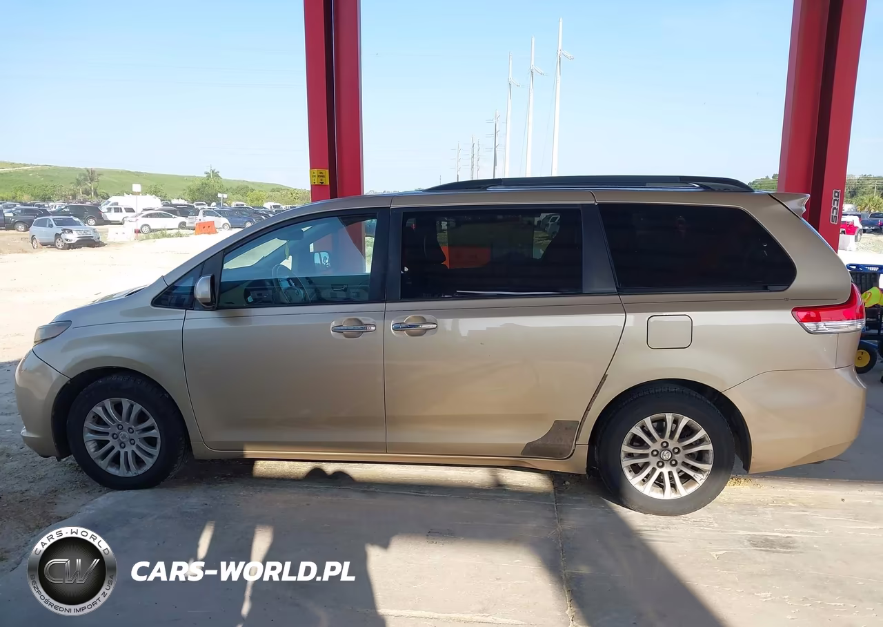 2011 Toyota Sienna Xle V6 VIN:5TDYK3DC4BS019685 - 14