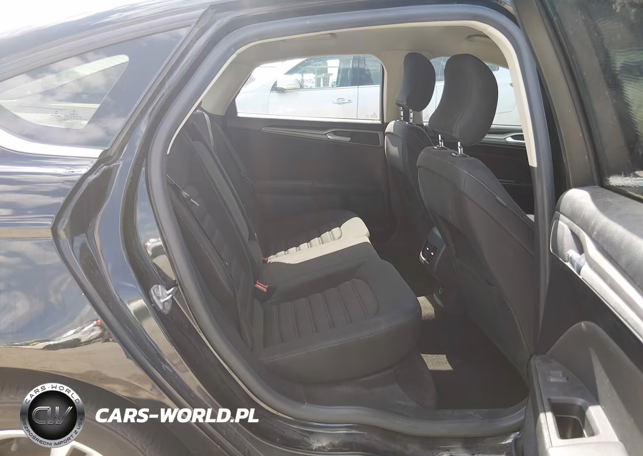 2018 Ford Fusion Se VIN:3FA6P0H75JR175858 - 8