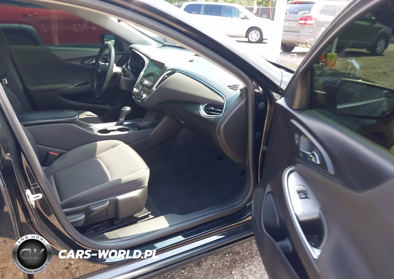 2019 Chevrolet Malibu Lt VIN:1G1ZD5ST7KF224178 - 5