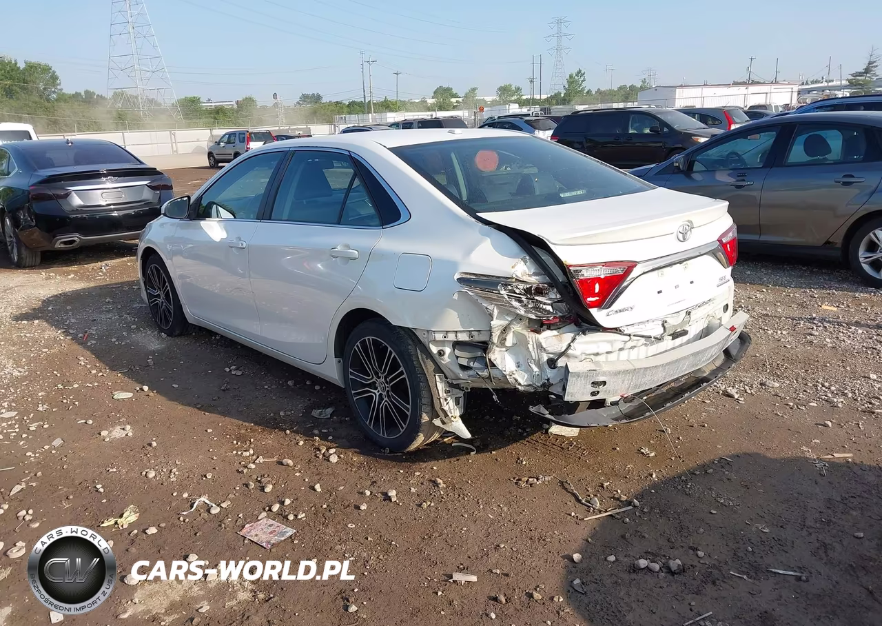 2016 Toyota Camry Se VIN:4T1BF1FKXGU140688 - 3