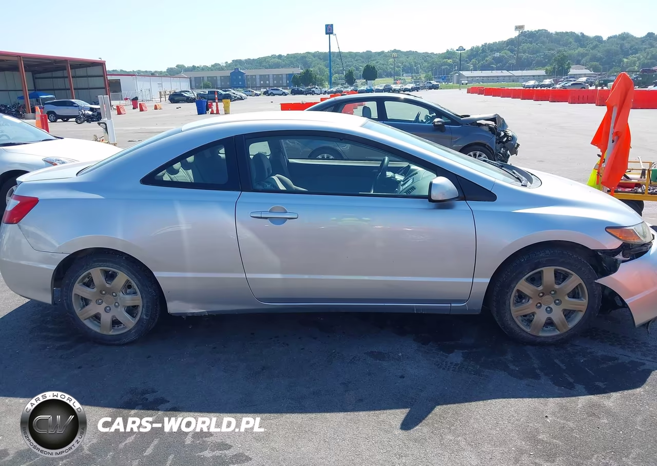 2007 Honda Civic Lx VIN:2HGFG12607H507677 - 13