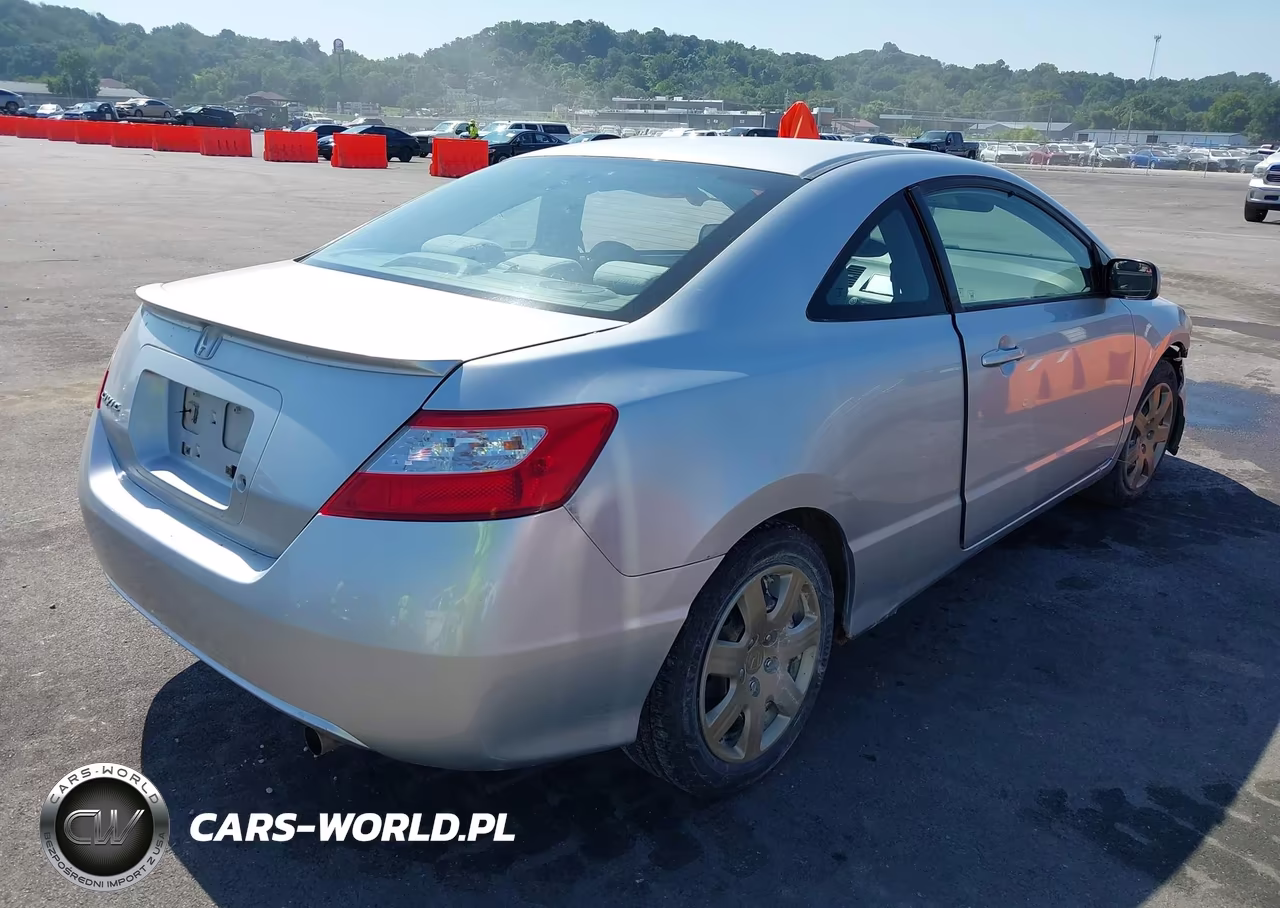 2007 Honda Civic Lx VIN:2HGFG12607H507677 - 4