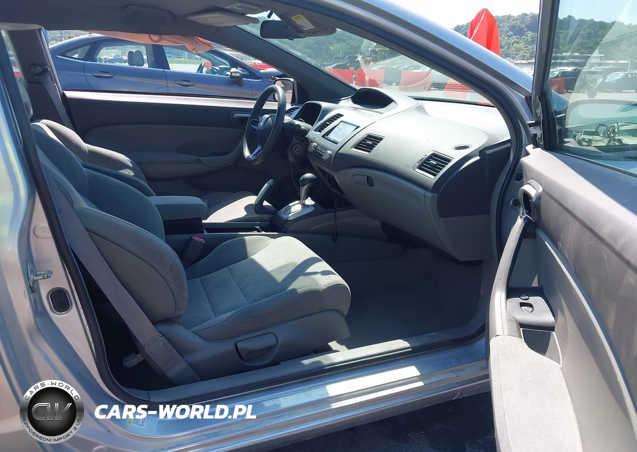 2007 Honda Civic Lx VIN:2HGFG12607H507677 - 5