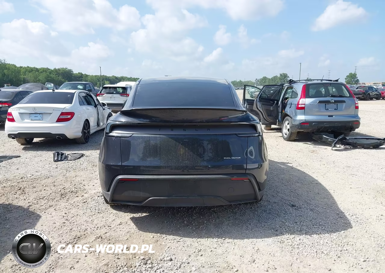 2026 Tesla Model Y All-Wheel Drive-Long Range Launch Series-Premium All-Wheel Drive VIN:7SAYGDEE6TF355113 - 15