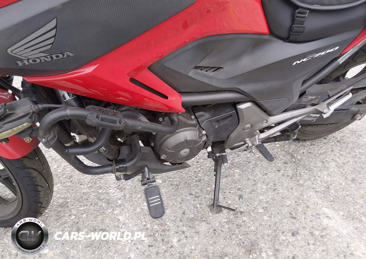 2015 Honda Nc700X VIN:JH2RC6352FK300166 - 9