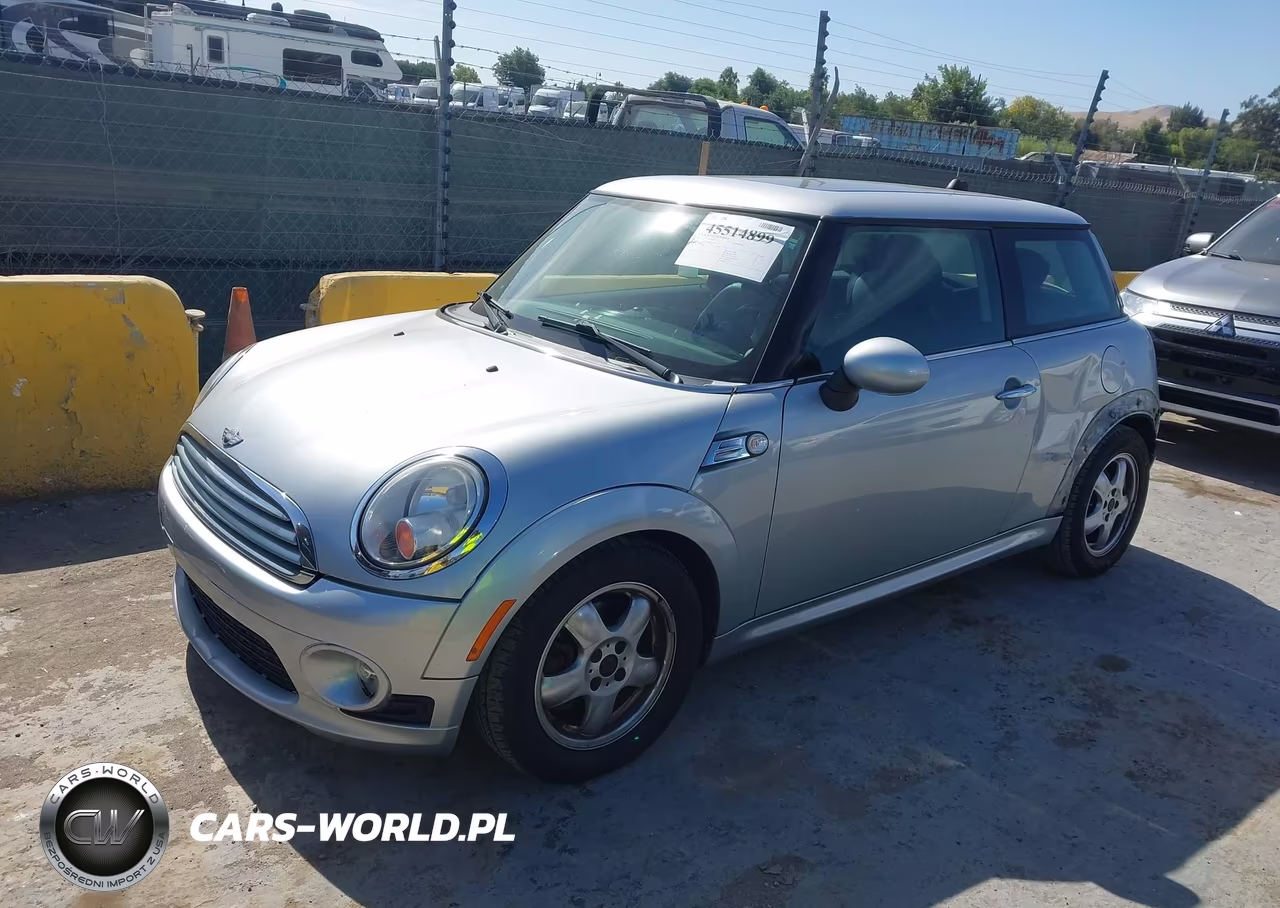 2011 Mini Cooper VIN:WMWSU3C52BT094774 - 2
