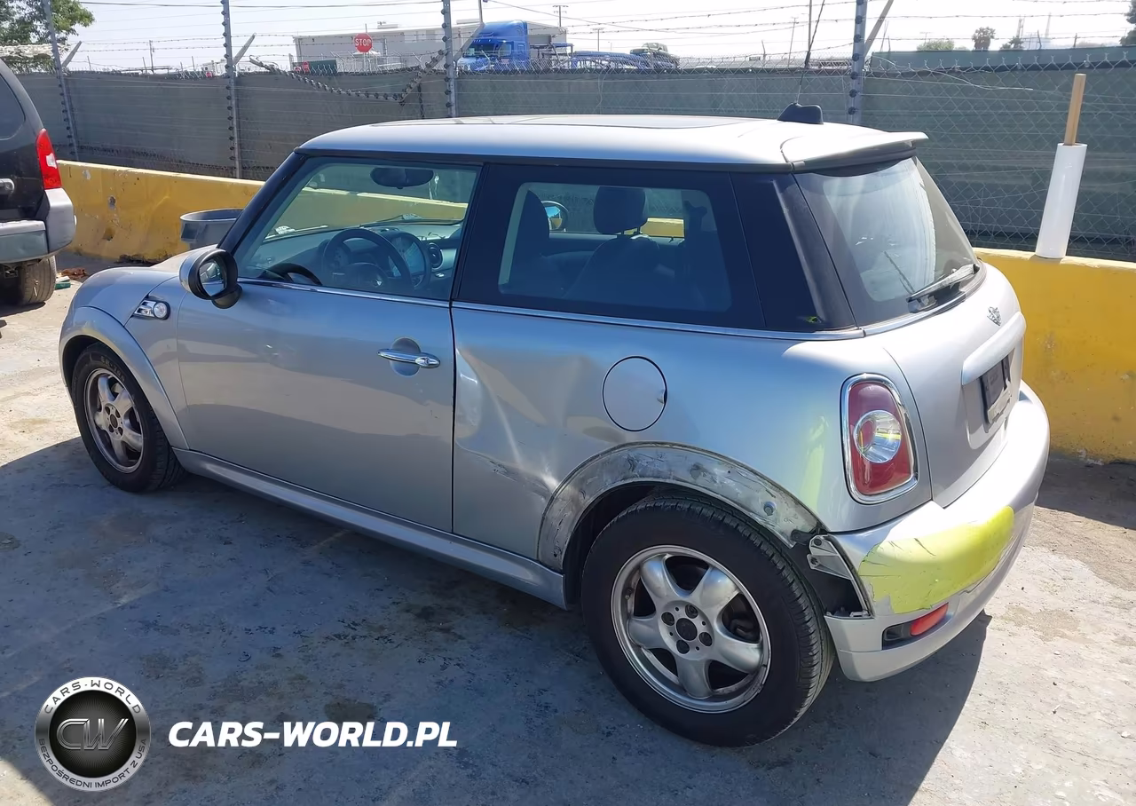 2011 Mini Cooper VIN:WMWSU3C52BT094774 - 3