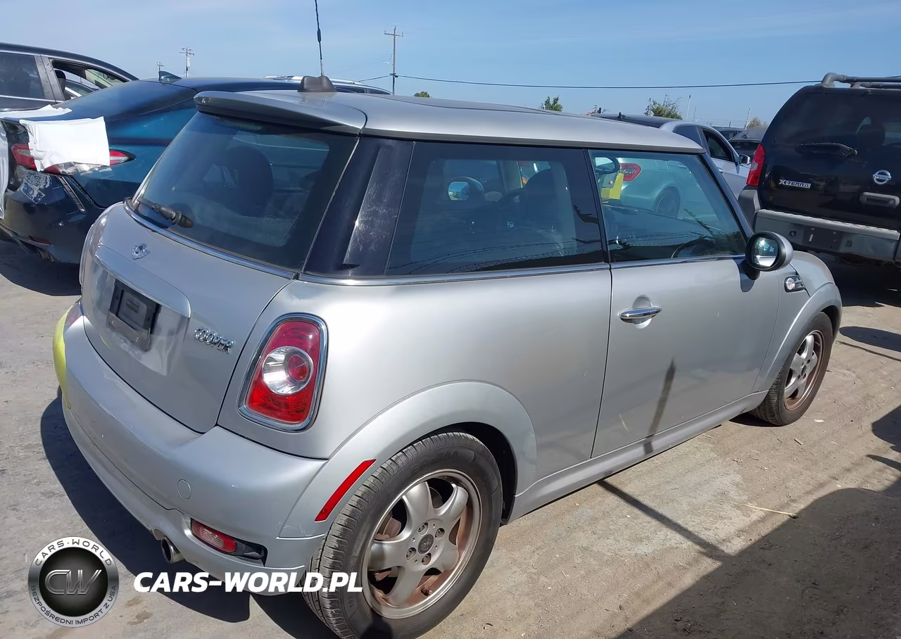 2011 Mini Cooper VIN:WMWSU3C52BT094774 - 4