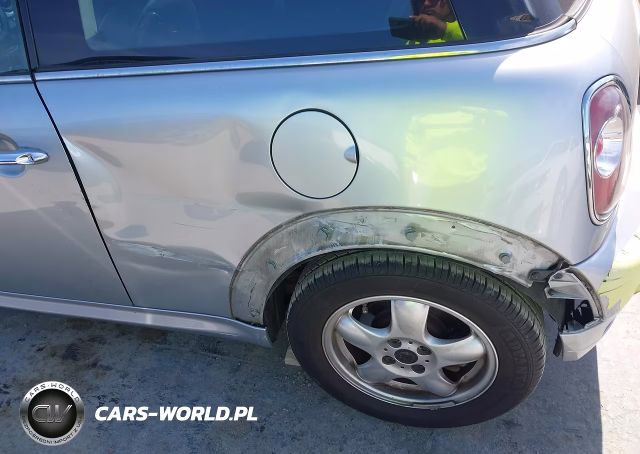 2011 Mini Cooper VIN:WMWSU3C52BT094774 - 6