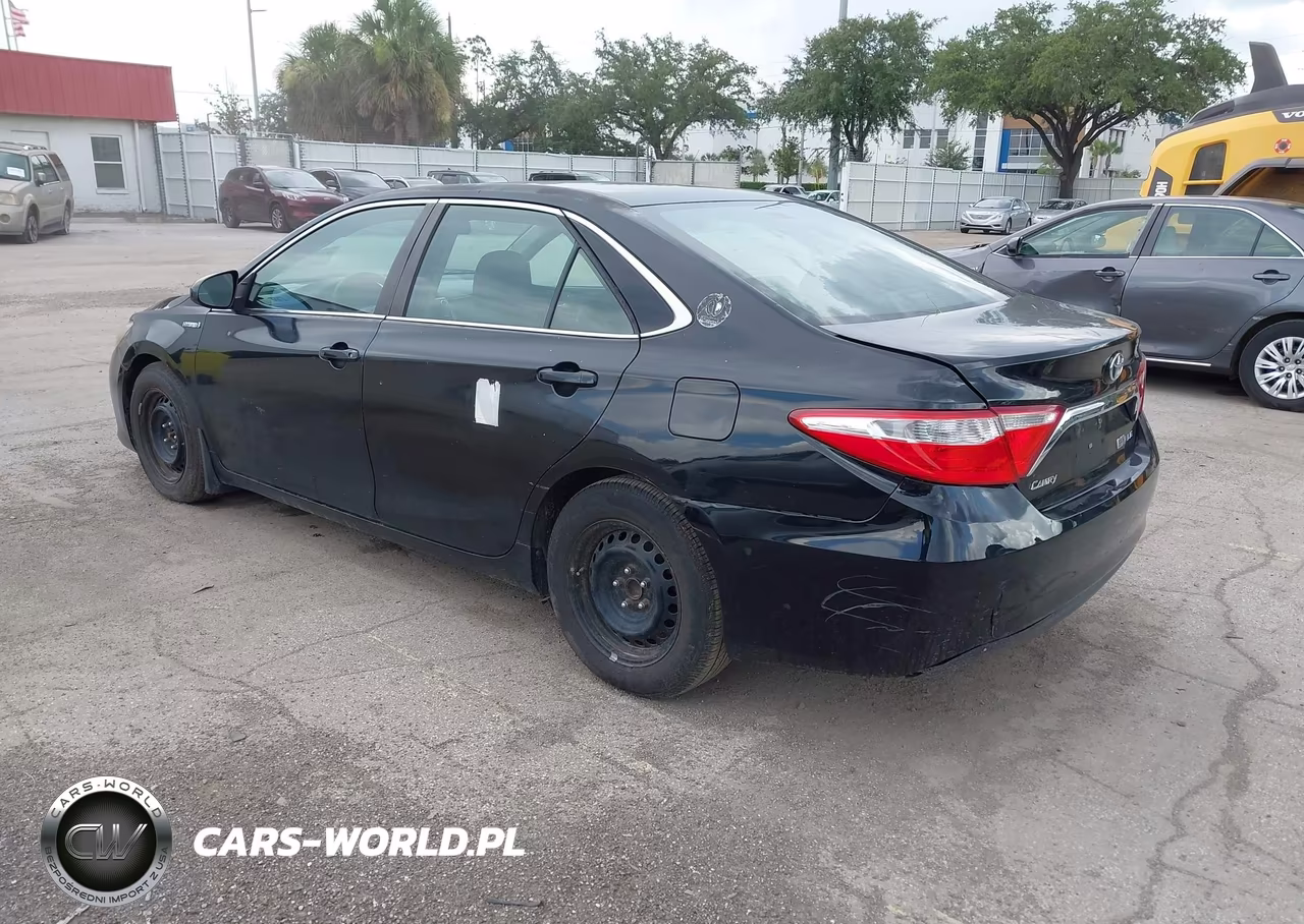 2015 Toyota Camry Hybrid Le VIN:4T1BD1FK4FU158818 - 3