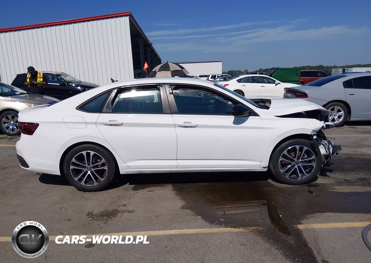 2025 Volkswagen Jetta 1.5T Sport VIN:3VWBX7BU9SM072292 - 13
