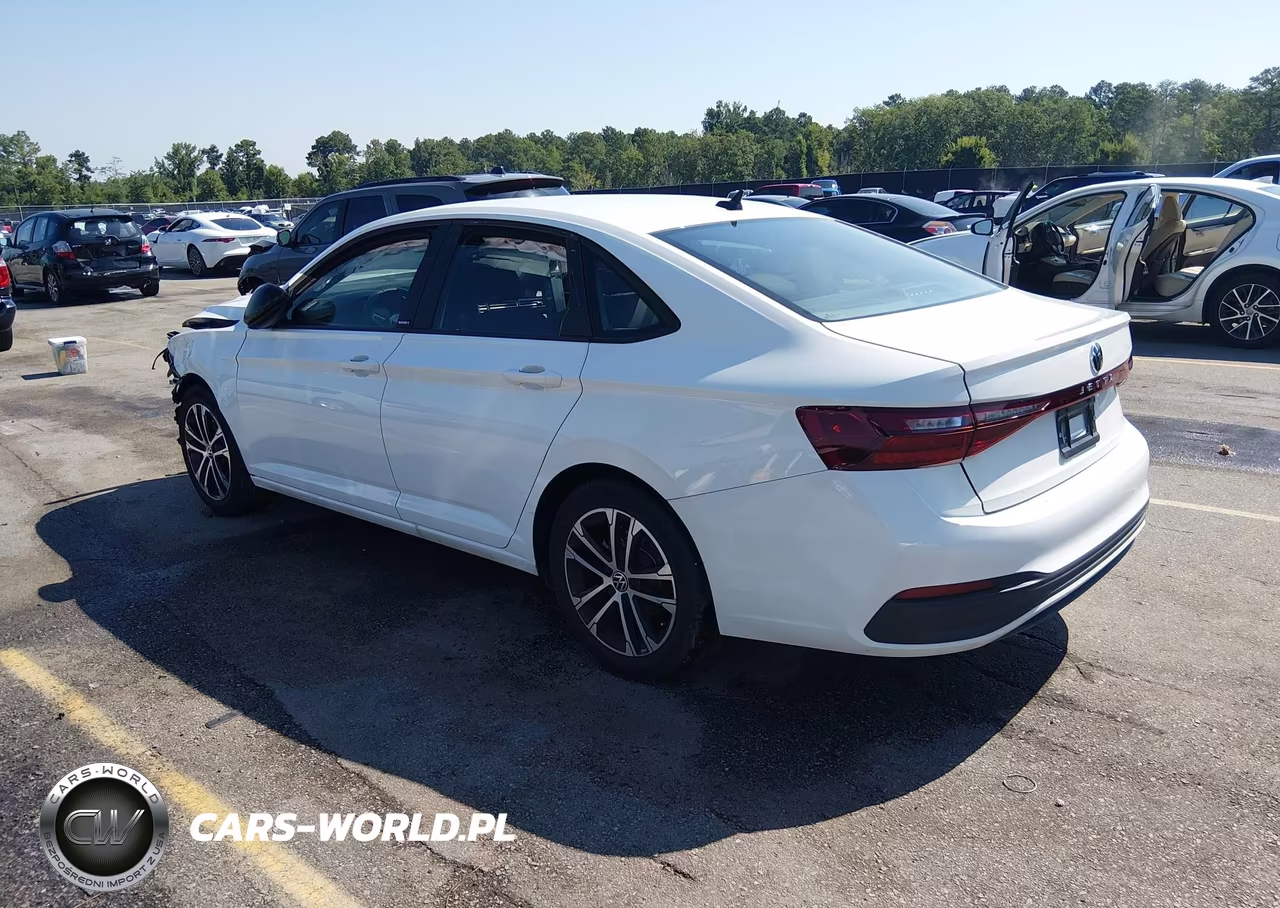 2025 Volkswagen Jetta 1.5T Sport VIN:3VWBX7BU9SM072292 - 3