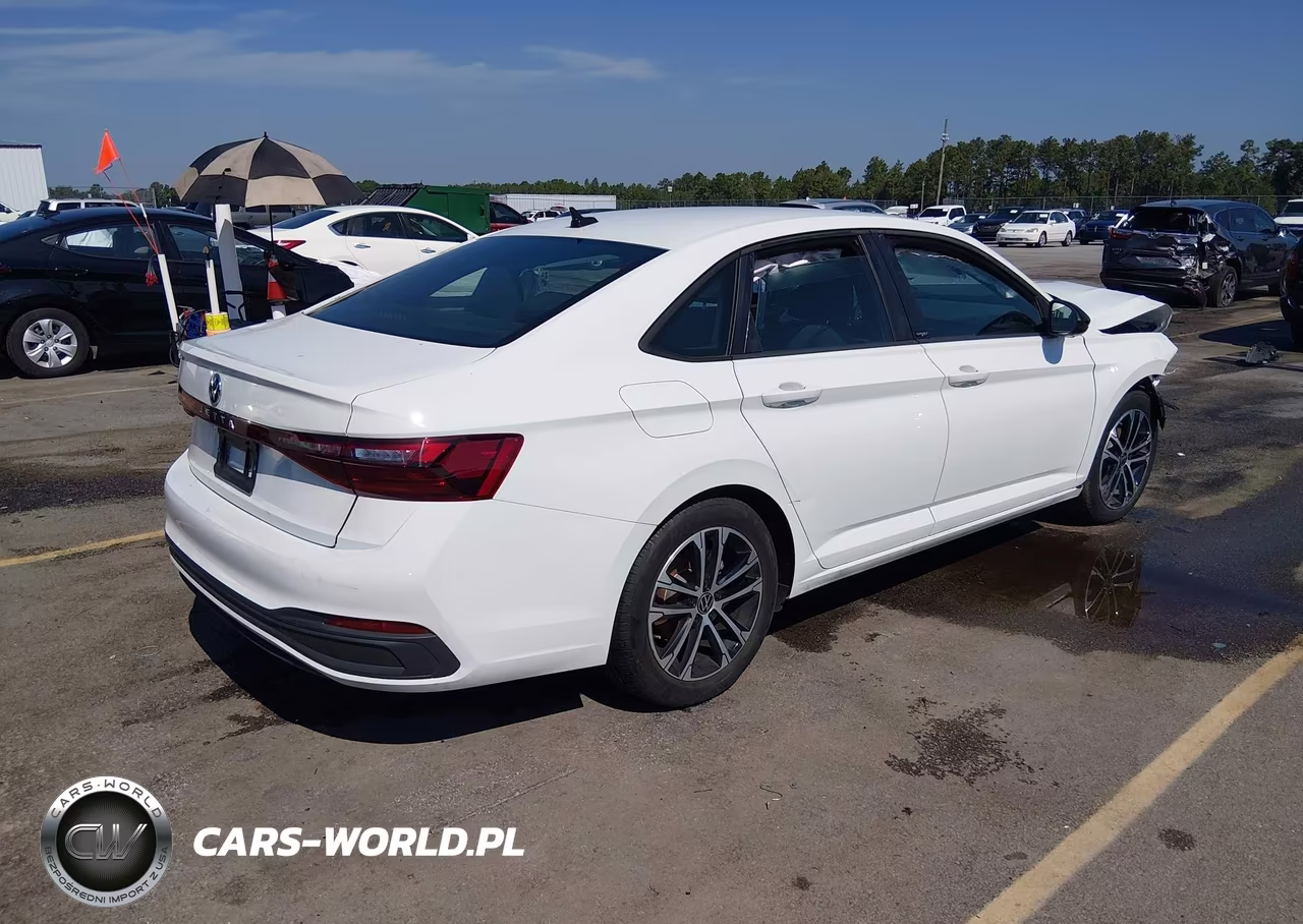 2025 Volkswagen Jetta 1.5T Sport VIN:3VWBX7BU9SM072292 - 4