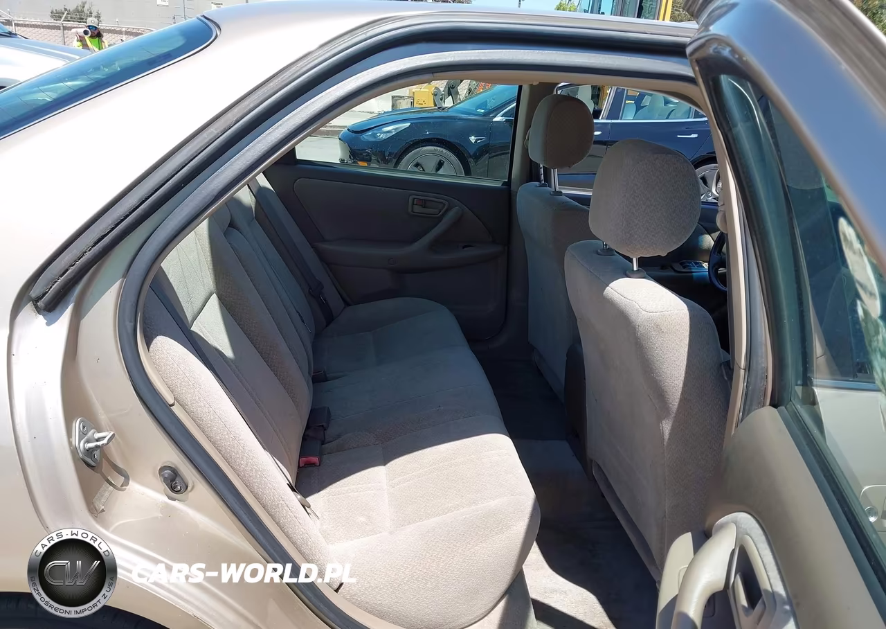 2000 Toyota Camry Le VIN:JT2BG22K5Y0413597 - 8