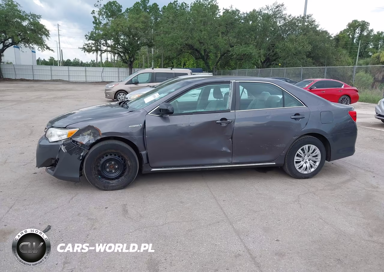 2014 Toyota Camry Hybrid Le VIN:4T1BD1FK0EU104852 - 14