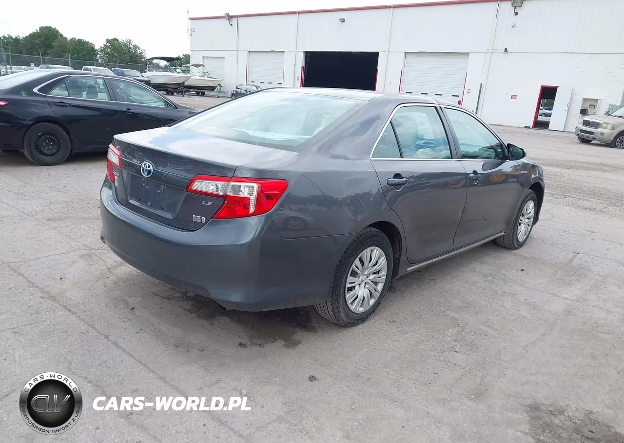2014 Toyota Camry Hybrid Le VIN:4T1BD1FK0EU104852 - 4