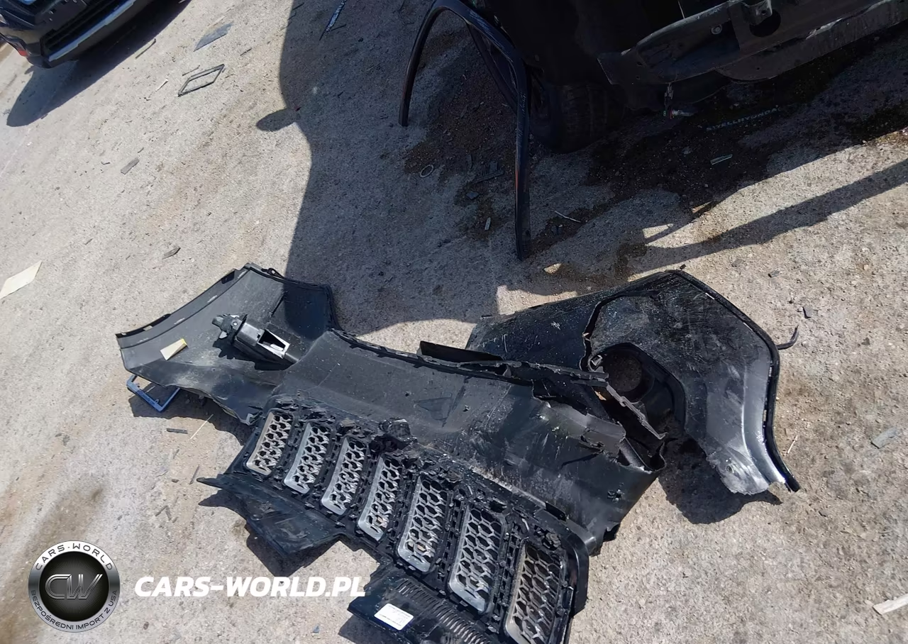 2021 Jeep Grand Cherokee Laredo X 4X4 VIN:1C4RJFAG5MC829489 - 12