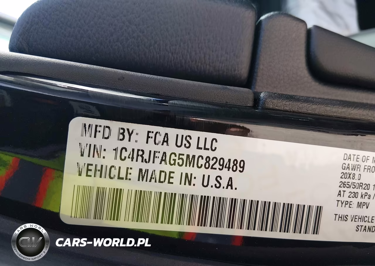 2021 Jeep Grand Cherokee Laredo X 4X4 VIN:1C4RJFAG5MC829489 - 9