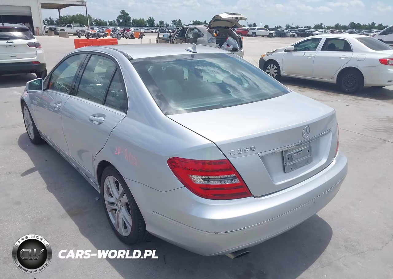 2012 Mercedes-Benz C 250 Luxury VIN:WDDGF4HB8CA597798 - 3