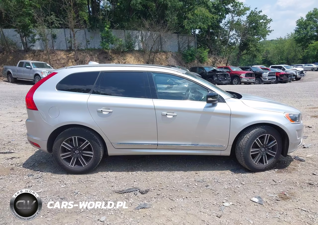 2017 Volvo Xc60 T5 Dynamic VIN:YV440MRR1H2017381 - 13