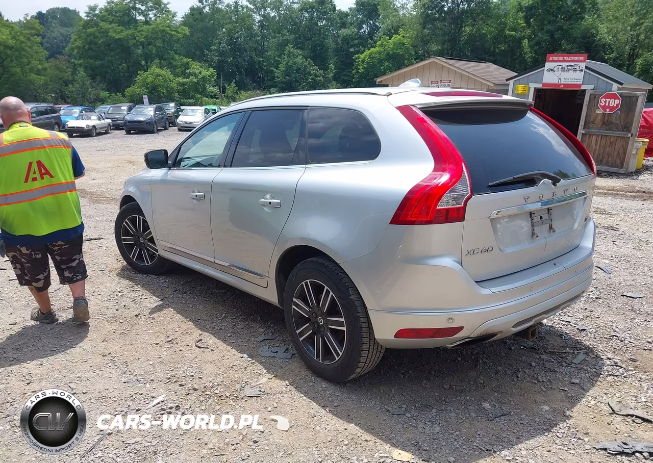 2017 Volvo Xc60 T5 Dynamic VIN:YV440MRR1H2017381 - 3