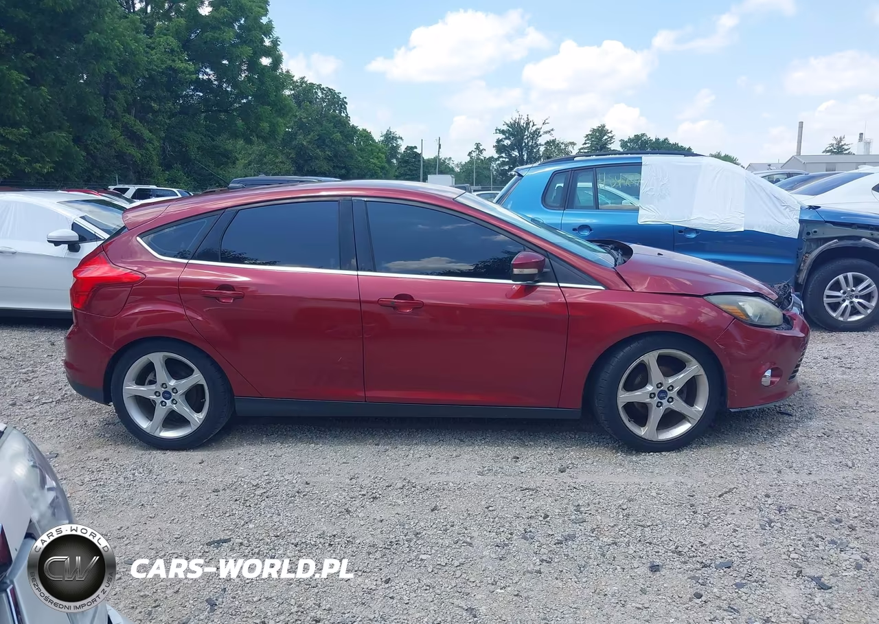 2014 Ford Focus Titanium VIN:1FADP3N27EL183725 - 13
