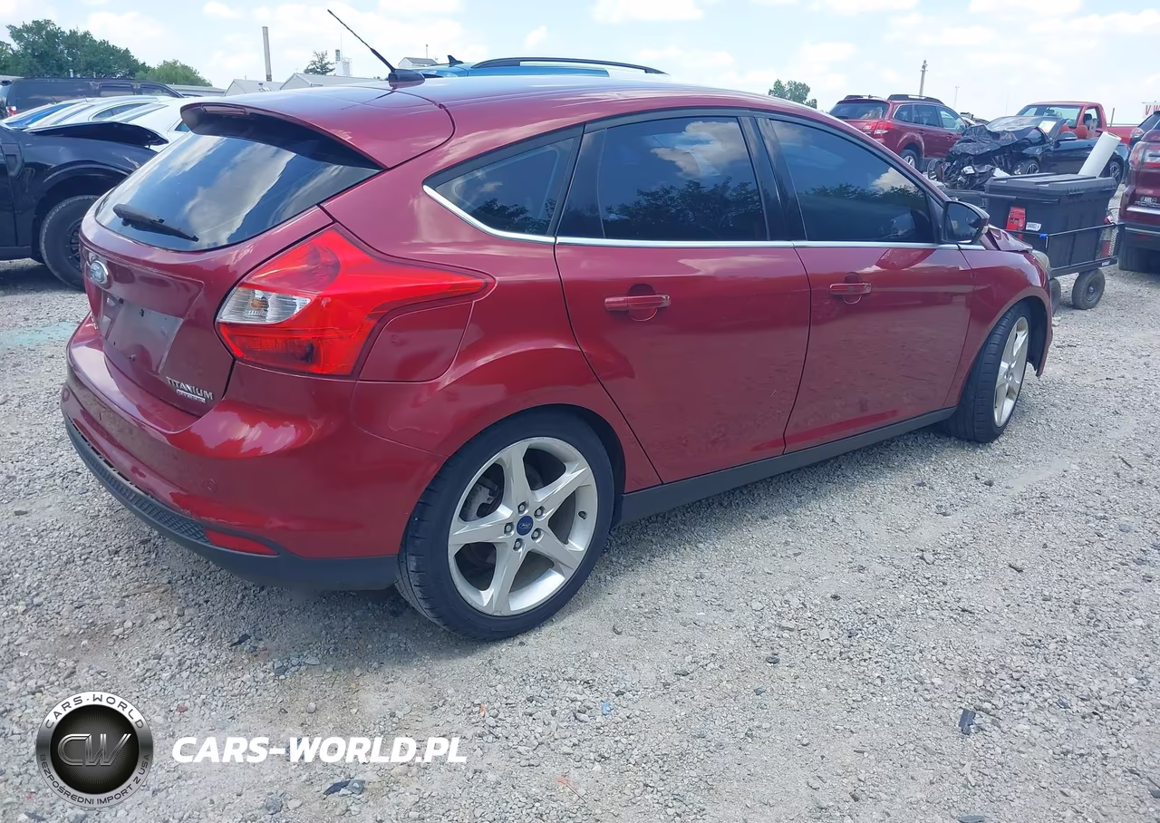 2014 Ford Focus Titanium VIN:1FADP3N27EL183725 - 4
