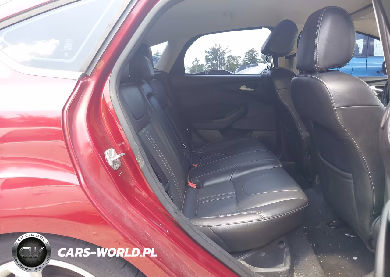 2014 Ford Focus Titanium VIN:1FADP3N27EL183725 - 8