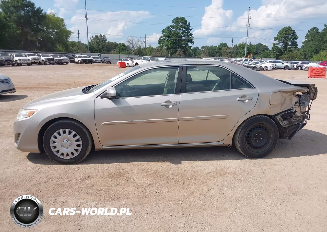 2014 Toyota Camry Le VIN:4T1BF1FK1EU459989 - 15