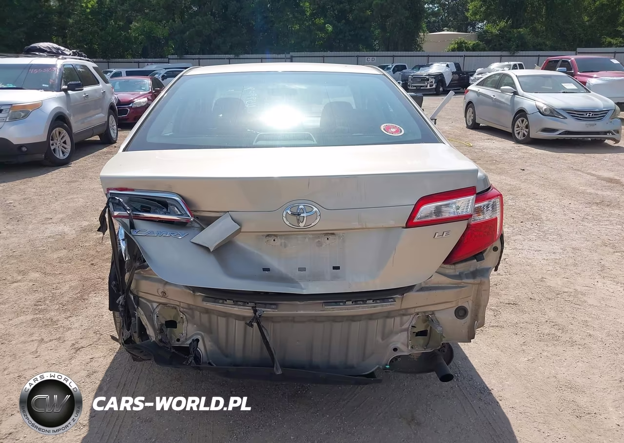 2014 Toyota Camry Le VIN:4T1BF1FK1EU459989 - 17