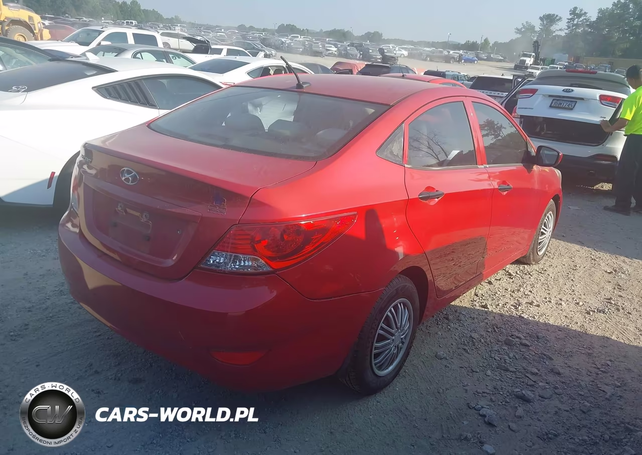 2013 Hyundai Accent Gls VIN:KMHCT4AE1DU574073 - 4