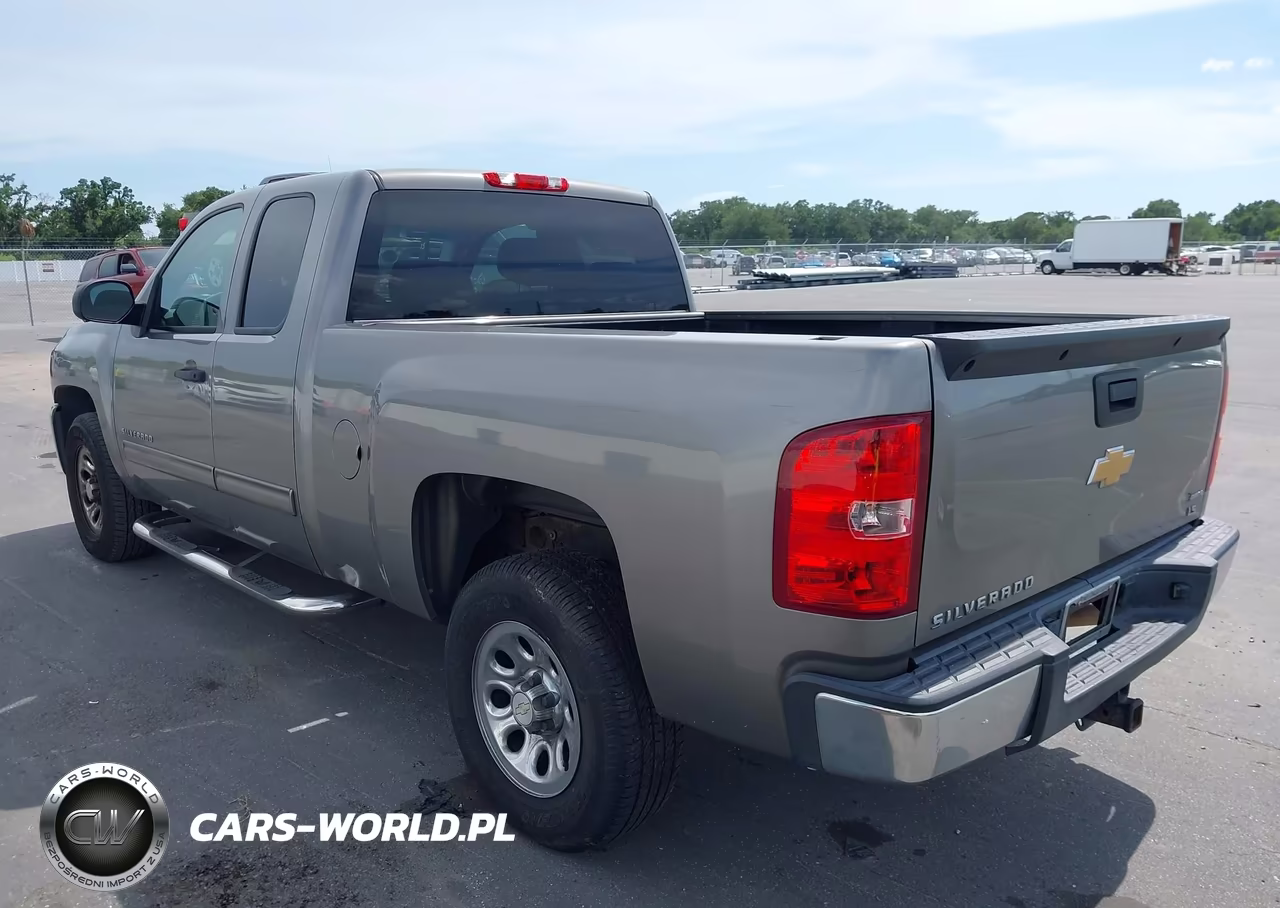 2012 Chevrolet Silverado 1500 Ls VIN:1GCRCREA4CZ336948 - 3