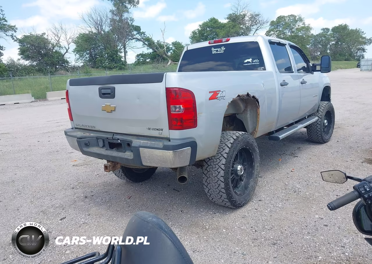 2010 GMC Sierra 2500Hd Sle VIN:1GT4K0BG4AF136555 - 4