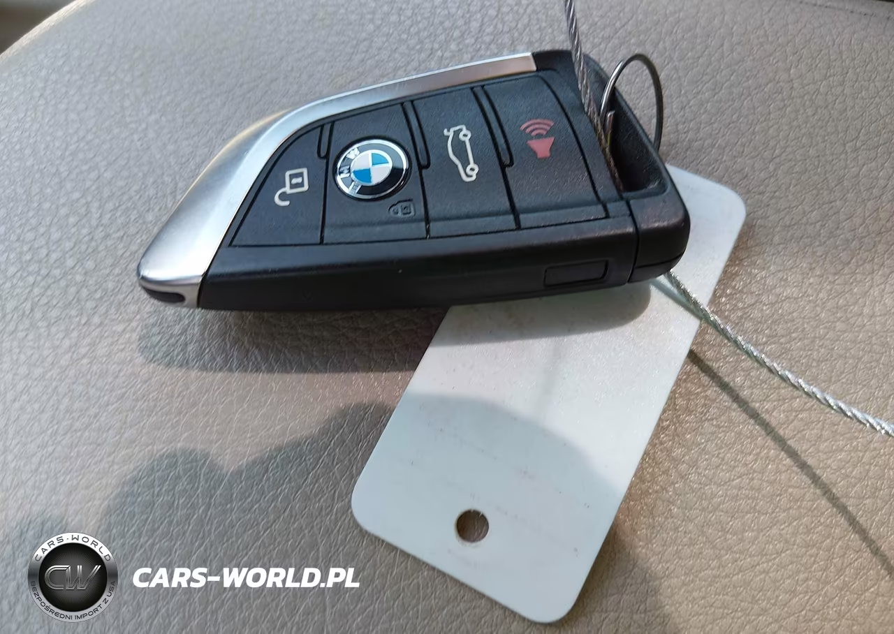 2018 BMW X1 Sdrive28I VIN:WBXHU7C34J5L08320 - 11