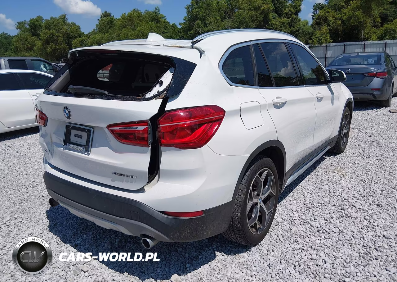 2018 BMW X1 Sdrive28I VIN:WBXHU7C34J5L08320 - 4