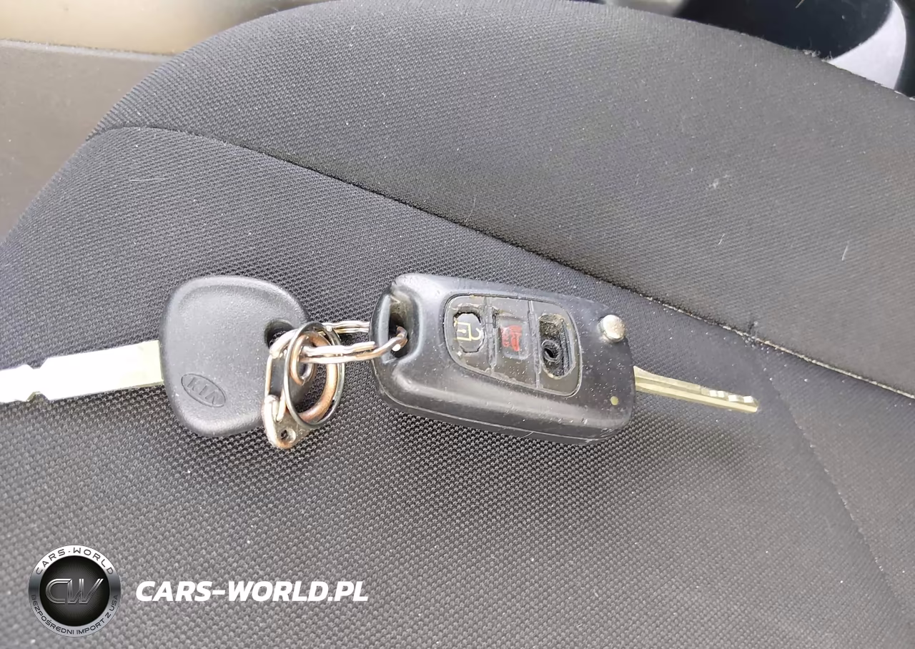 2013 Kia Soul + VIN:KNDJT2A68D7528604 - 11