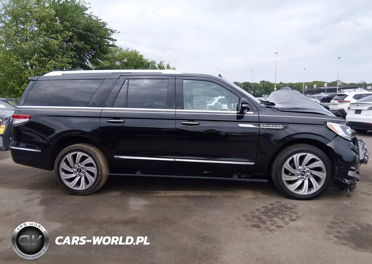 2023 Lincoln Navigator Reserve L VIN:5LMJJ3LGXPEL16653 - 13
