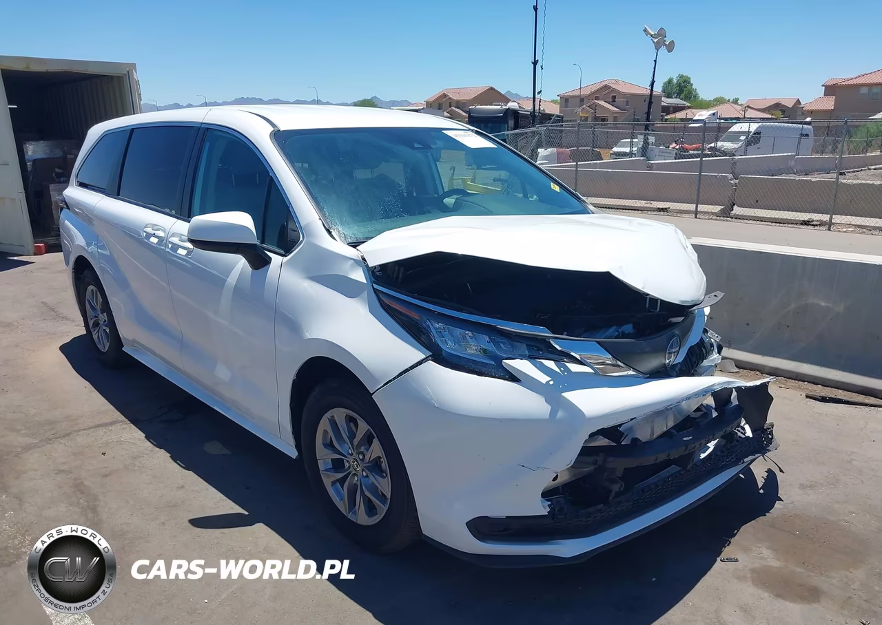 2023 Toyota Sienna Le – zdjęcie 1 z 17