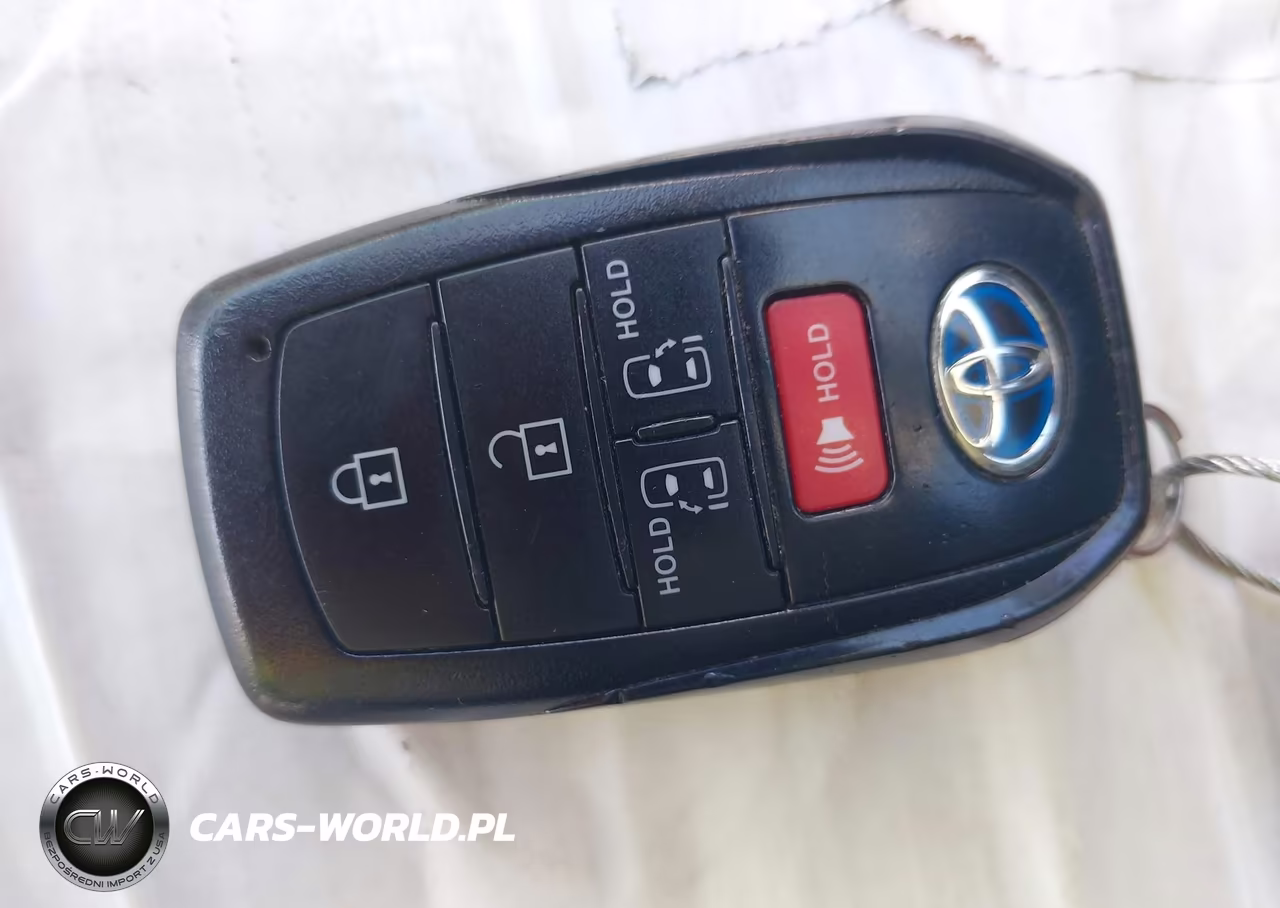 2023 Toyota Sienna Le VIN:5TDKRKEC0PS157600 - 11