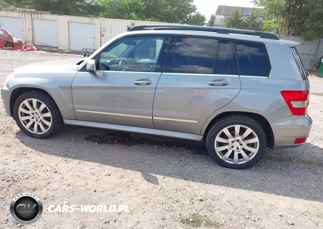 2011 Mercedes-Benz Glk 350 4Matic VIN:WDCGG8HB3BF623217 - 3