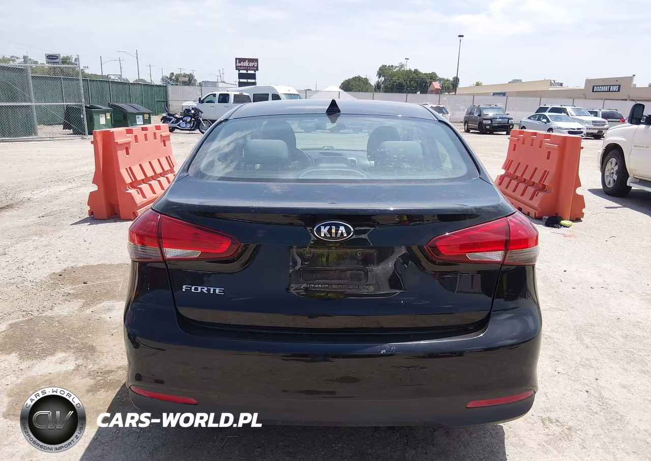 2018 Kia Forte Lx VIN:3KPFL4A76JE233359 - 16