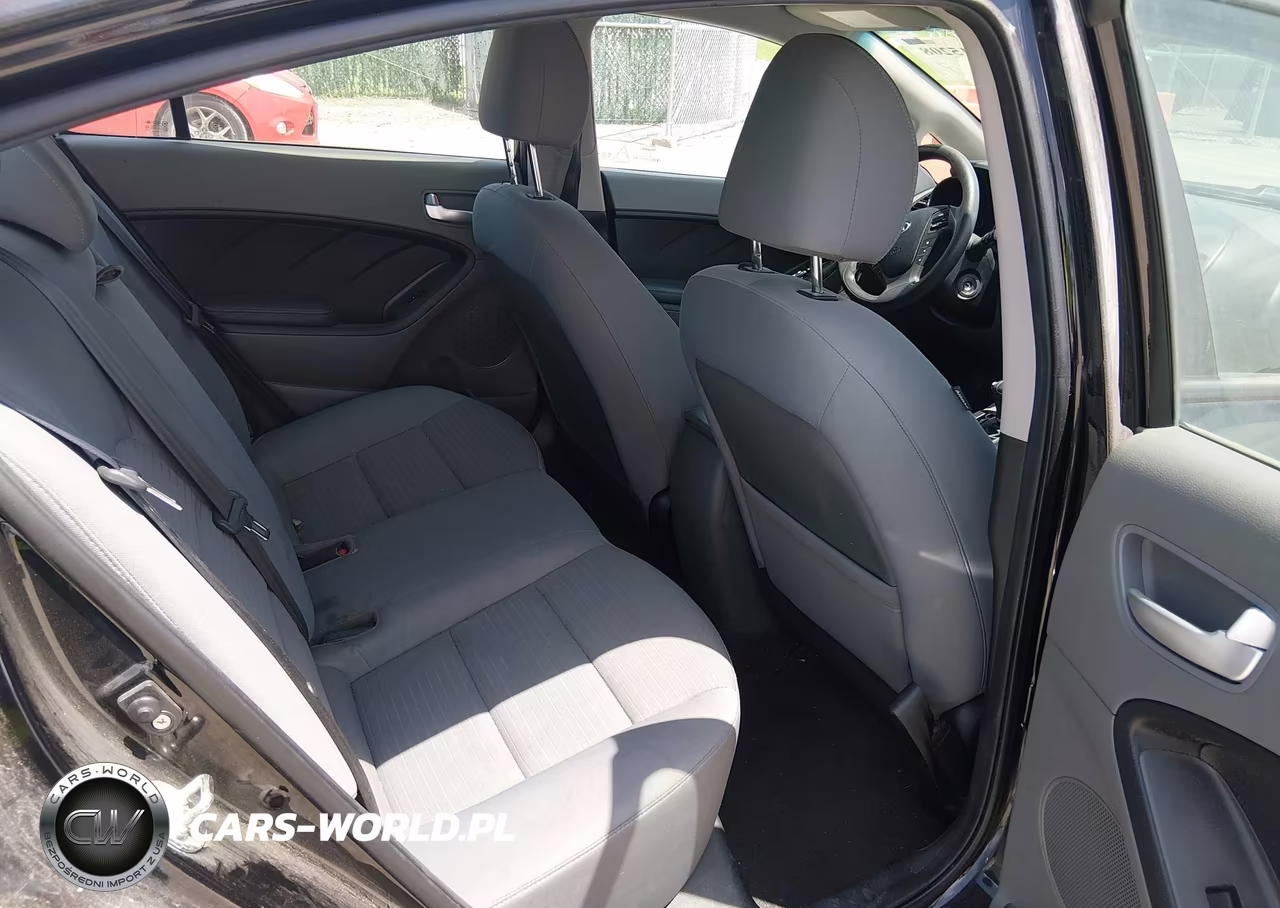2018 Kia Forte Lx VIN:3KPFL4A76JE233359 - 8