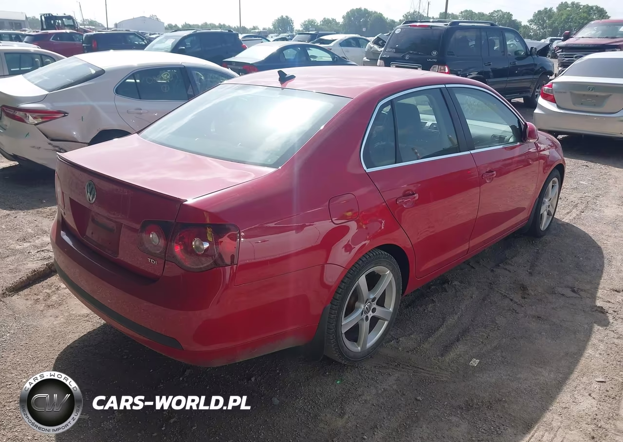 2010 Volkswagen Jetta Tdi VIN:3VWAL7AJ1AM126861 - 4