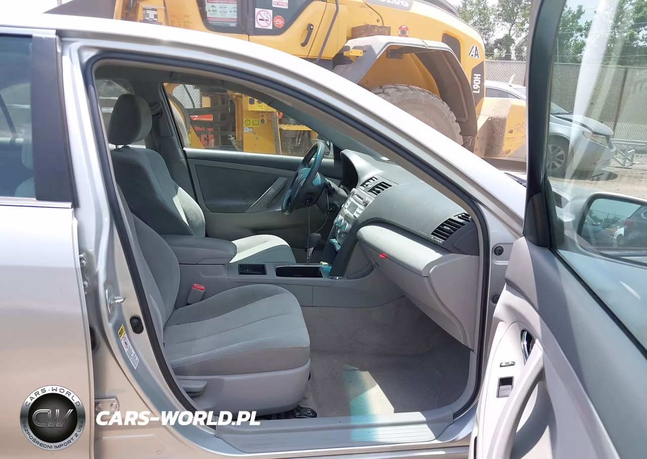2009 Toyota Camry Le VIN:4T1BE46KX9U386602 - 5
