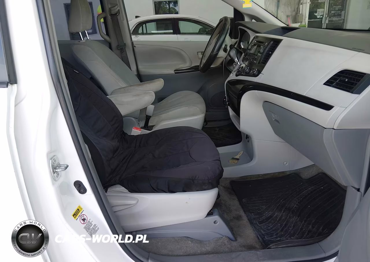 2012 Toyota Sienna Base 7 Passenger VIN:5TDKA3DC6CS011078 - 5