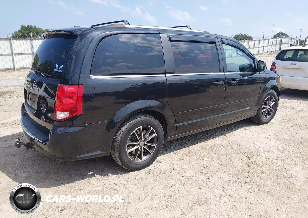 2017 Dodge Grand Caravan Sxt VIN:2C4RDGCG8HR829106 - 4