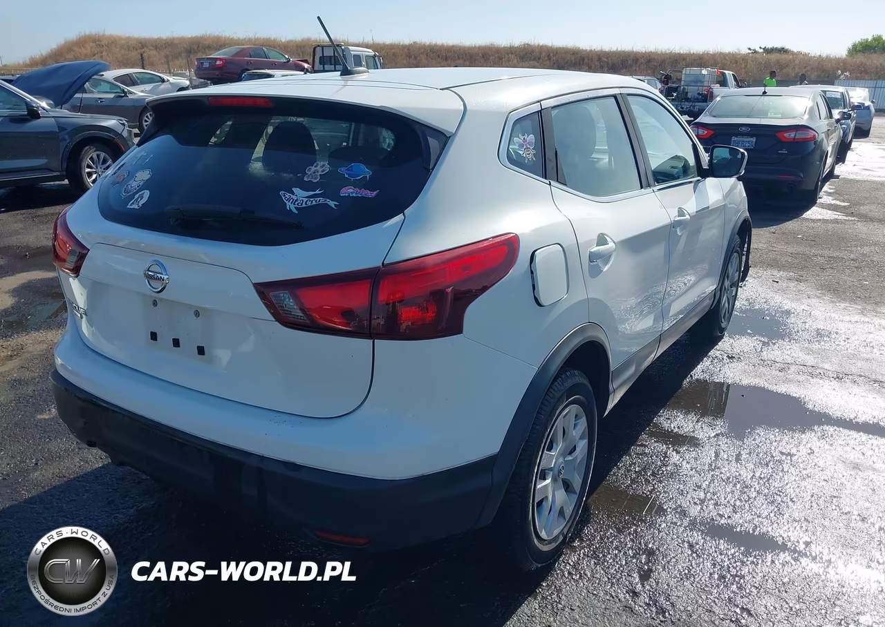 2019 Nissan Rogue Sport S VIN:JN1BJ1CPXKW220933 - 4